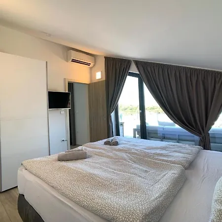 Seaview Ii Apartment